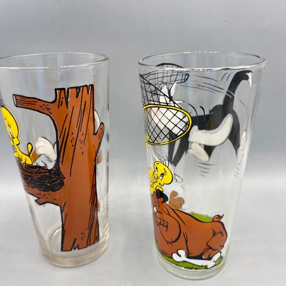 Vintage 1970s Pepsi Collector Series Looney Tunes Sylvester Tweety Glasses Set 2